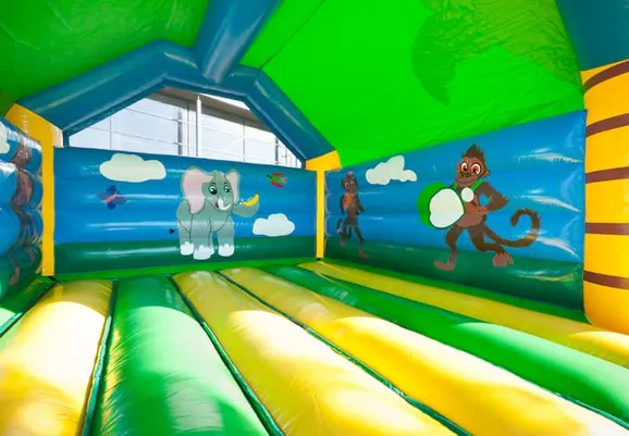 Selva con Gorila Súper Castillo Hinchable - Imagen 4